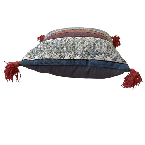 NWT World Market Boho Kilim Indoor Square Throw Pillow w/Down Insert 20"x20" - Picture 3 of 8